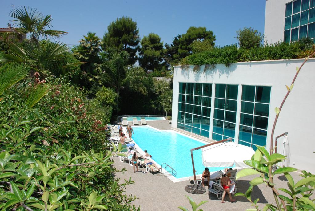 Nicotel Bisceglie Exterior foto